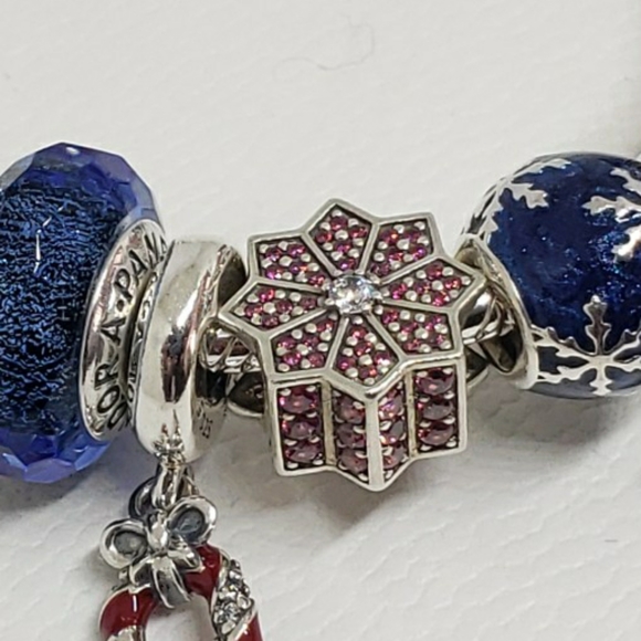 Pandora Limited Charm - Picture 2 of 2